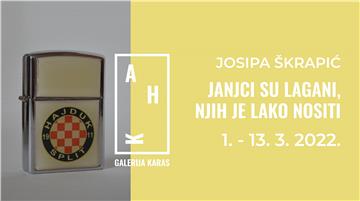 Izložba "Janjci su lagani, njih je lako nositi" u Galeriji Karas