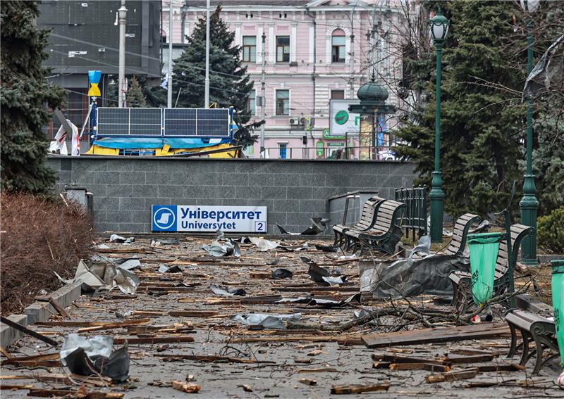 Deset mrtvih u Harkivu, ruske kolone na putu prema Kijevu 