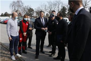 Premijer Plenković posjetio prihvatni centar za ukrajinske izbjeglice