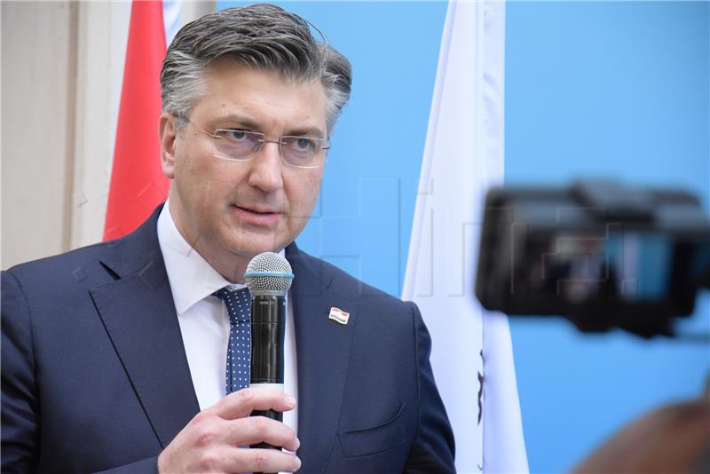 Plenković: Hrvatska je primila više od 2000 Ukrajinaca i neće stati