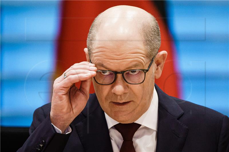 Scholz: Europa trenutno ne može bez ruskog plina i nafte