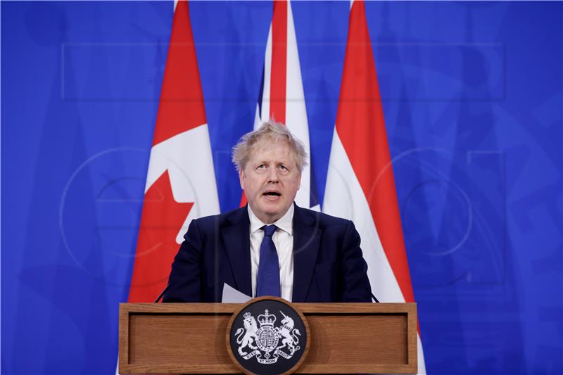 Johnson kaže da Europa ne može samo tako prestati koristiti naftu i plin