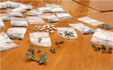 Archaeological finds, seized at Croatian border crossing, returned to Turkey