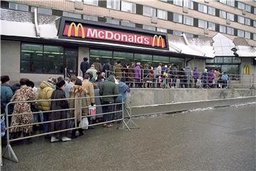 Tužni ili ljutiti, Moskovljani se opraštaju od McDonalds'a