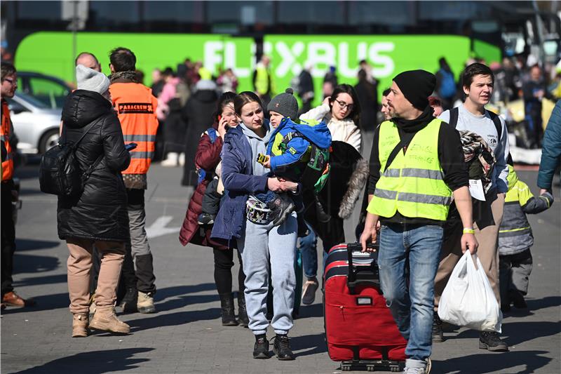 Od početka invazije pobjeglo 2,8 milijuna ljudi, ni zapad Ukrajine više nije siguran 