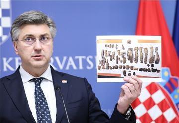 Plenković pokazao fotografije: Dron je bio naoružan