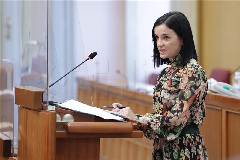 Sabor: Komasacija posvađala ministricu i 'mostovce'