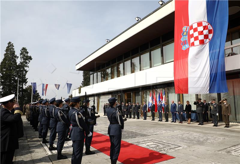 Milanović tells retired army officers, homeland and its security come first