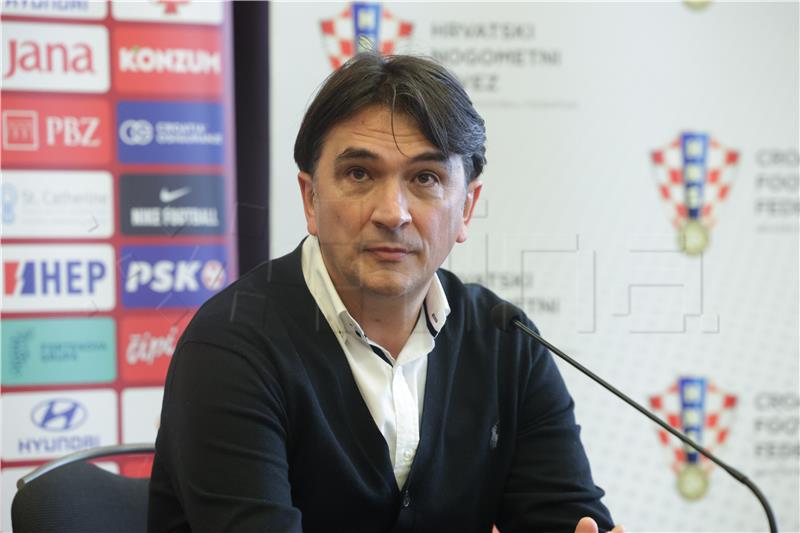 Dalić: Igrat ćemo s trojicom otraga, nisam otpisao Petkovića