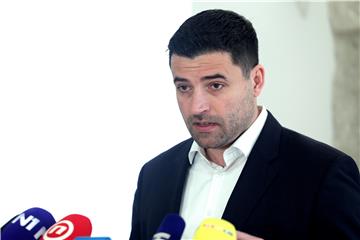 Konferencija za medije Davora Bernardića