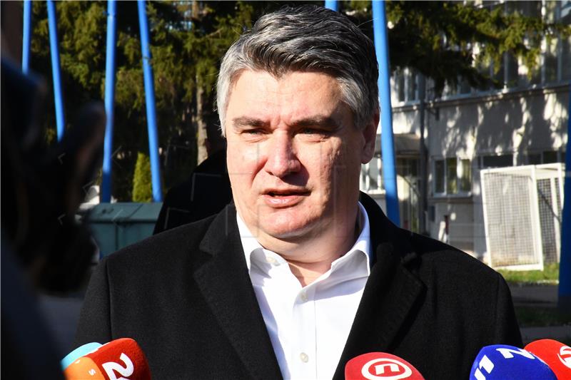 Predsjednik Milanović posjetio tvtku 'Đuro Đaković'