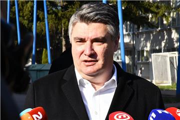 Predsjednik Milanović posjetio tvtku 'Đuro Đaković'