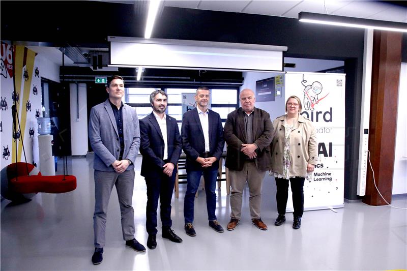 Ugovor o suradnji zagrebačkog BIRD inkubatora i Artificial Intelligence Center Lipik