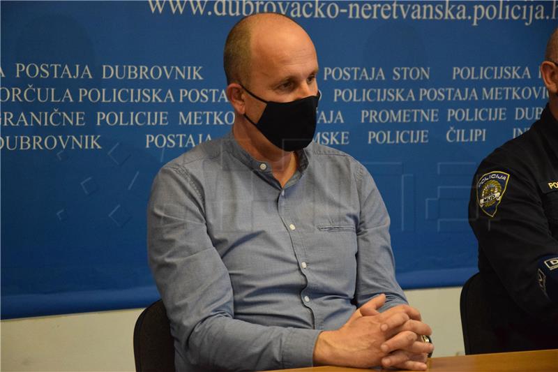 Konferencija za medije PU dubrovačko-neretvanske o okolnostima ubojstava u Pločama