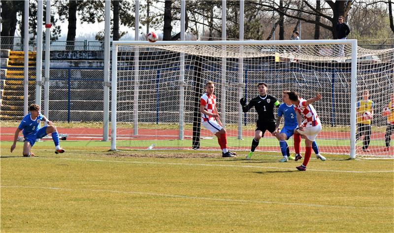 Kvalifikacijska utakmica U-19 reprezentacija Hrvatske i Rumunjske u Karlovcu