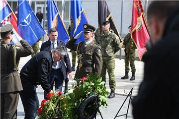 Milanović u Kninu položio vijenac ispred Spomenika hrvatske pobjede