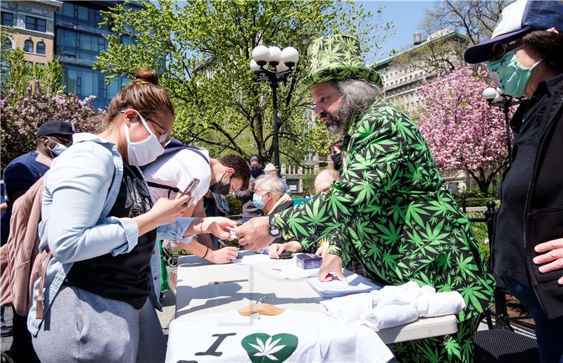 Zastupnički dom SAD-a podržao legalizaciju marihuane, prolazak u Senatu upitan 