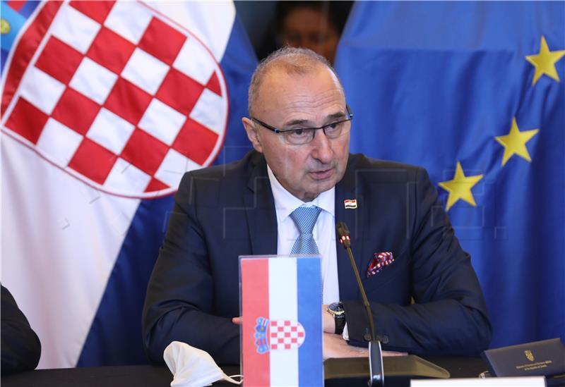 Sastanak ministara vanjskih poslova Hrvatske, Slovenije i Italije 