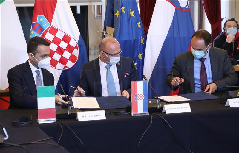 Sastanak ministara vanjskih poslova Hrvatske, Slovenije i Italije 