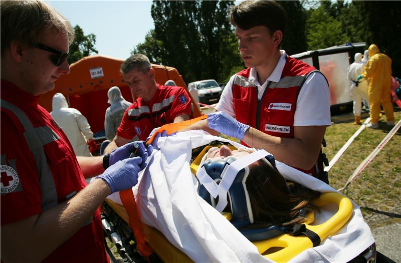 Tourism ministry earmarks €200K to co-fund more medical teams on Adriatic coast 