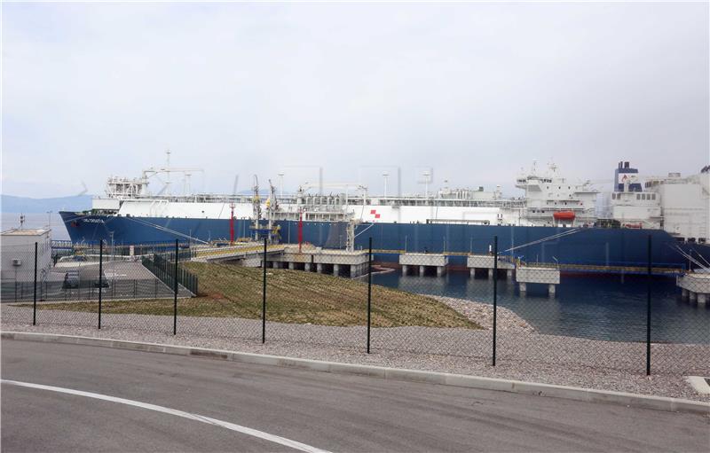 Ćorić i Vrtovec obišli LNG terminal na Krku