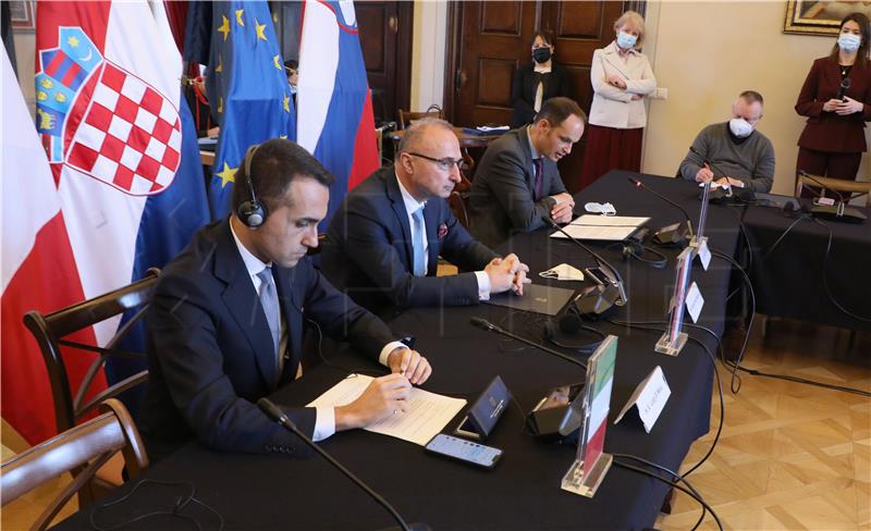 Foreign ministers of Croatia, Italy, Slovenia condemn Russian aggression on Ukraine