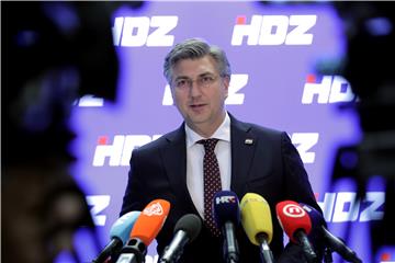 Plenković: Rekonstrukcijom ćemo se pozabaviti u danima pred nama (2)