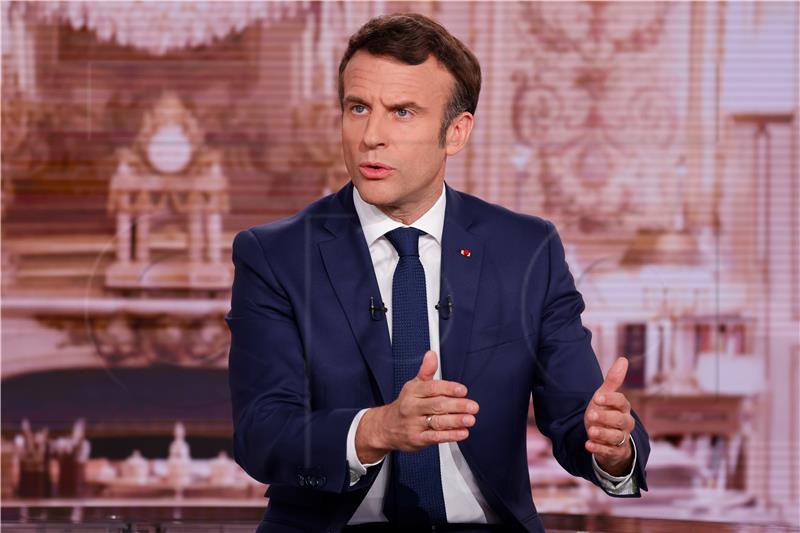 Macron kritike poljskog premijera nazvao "skandaloznim"