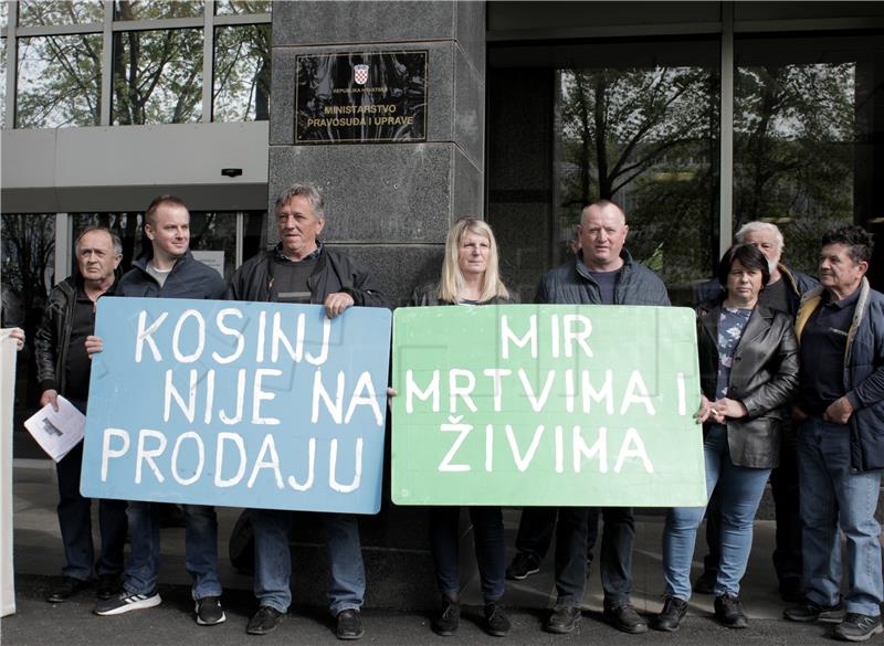 Prosvjed u povodu raseljavanja mještana Kosinja radi izgradnje hidroelektrane
