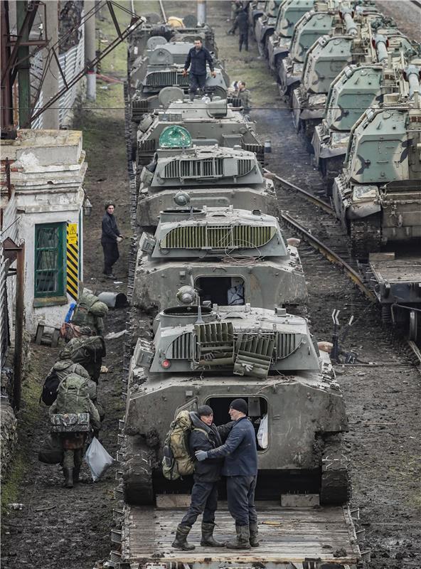 Pentagon: Tisuće dodatnih ruskih vojnika u blizini Harkiva