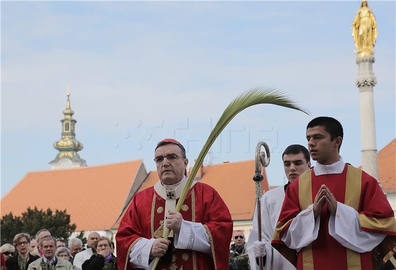 Bozanić: Zagrebačka nadbiskupija dokida mjere, uvedene zbog pandemije