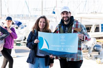 Krenula Cleaning Sailing Race edukativno-ekološka regata prema Šolti