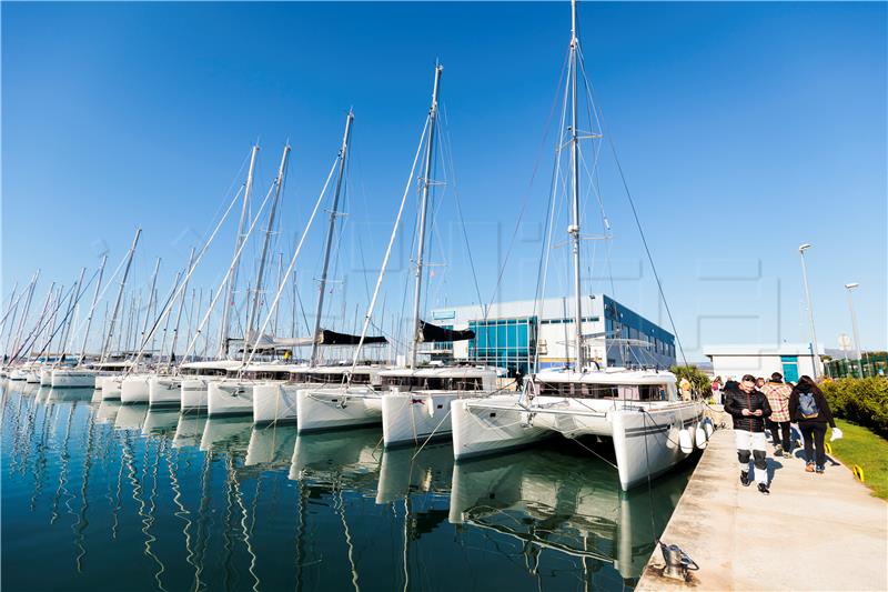 Krenula Cleaning Sailing Race edukativno-ekološka regata prema Šolti