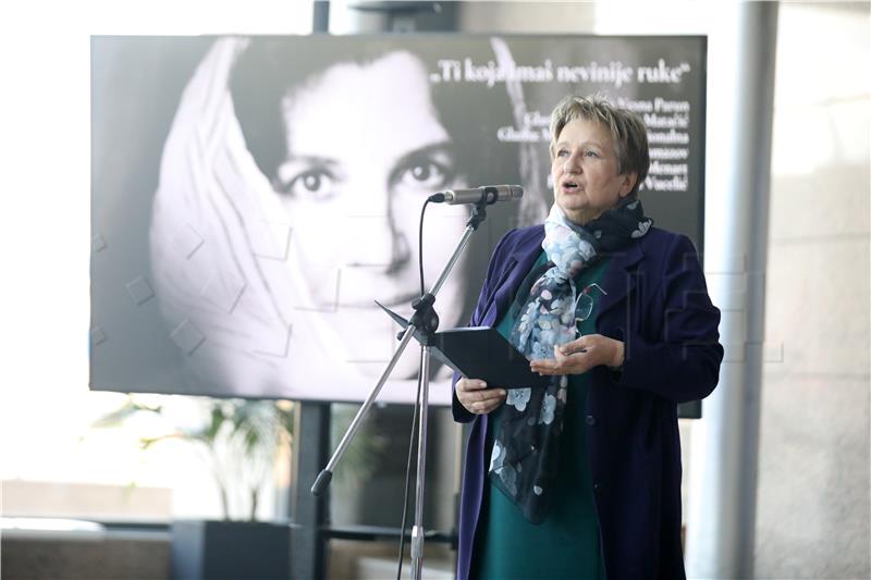 Izložba "Žena koralj, žena hrid" u povodu 100. obljetnice rođenja Vesne Parun