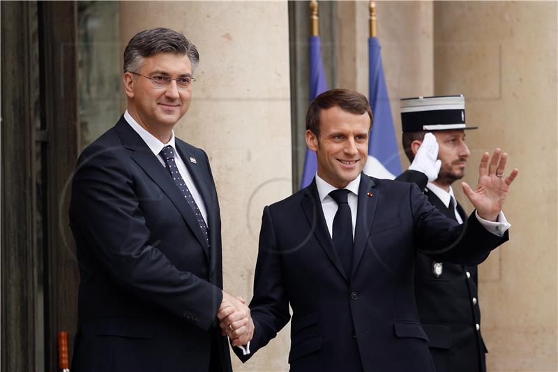 Plenković confident in Macron's victory