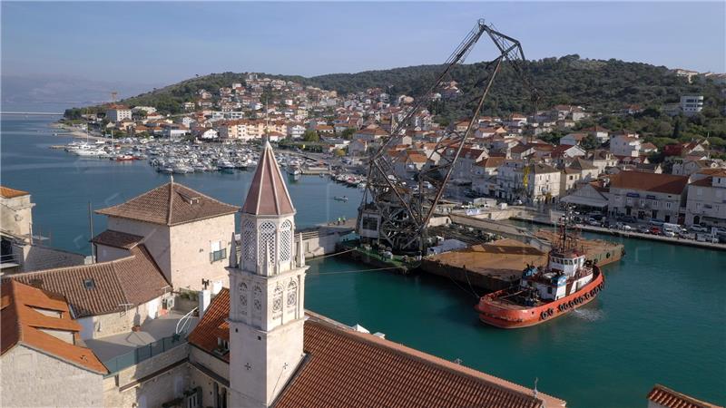 Obnova čiovskog mosta - središnji raspon vraćen u Trogir