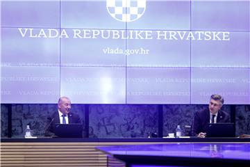 Plenković: Svako povezivanje Hrvatske s ustaštvom je neprihvatljivo