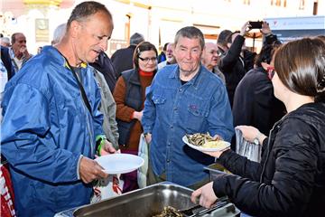 Tradicionalna podjela posnog obroka u Vinkovcima