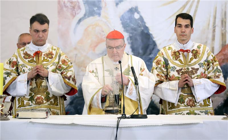 Bozanić pozvao vjernike da pomažu drugima, osobito prognanicima