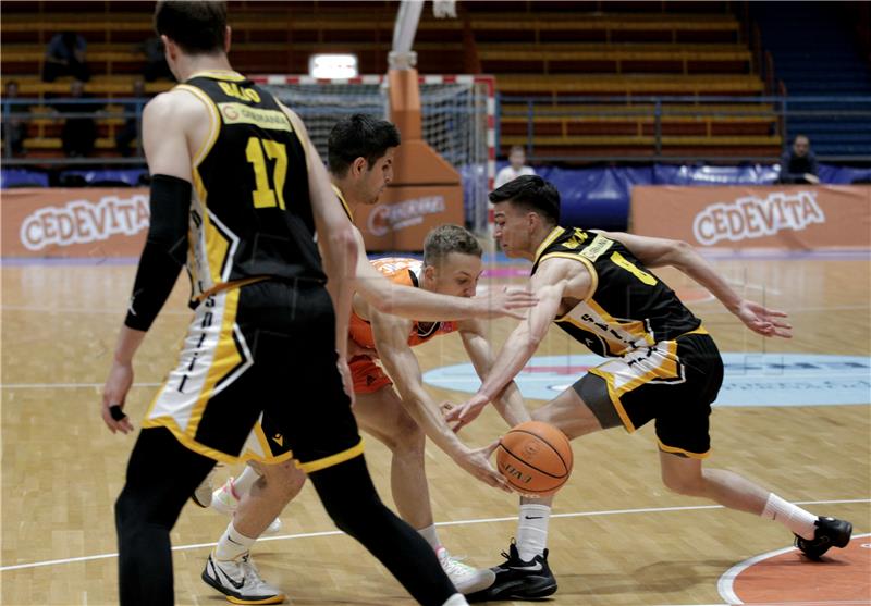 PH košarkaši: Split - Gorica 77-74