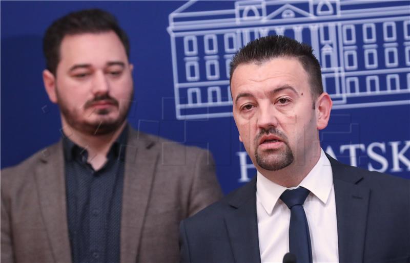 Konferencija za medije Kluba zastupnika Hrvatskih suverenista