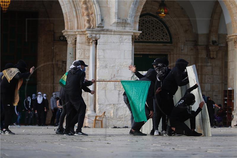 U sukobu Palestinaca s izraelskom policijom u Jeruzalemu 31 ozlijeđen