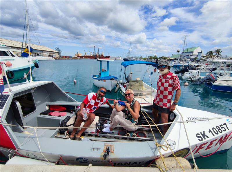 Two Croatian war veterans cross Atlantic in rowing boat