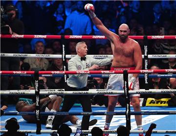 BRITAIN BOXING HEAVYWEIGHT TITLE