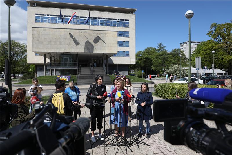  Konferencija o odluci Vrhovnog suda vezano za Odluku za roditelje odgojitelje