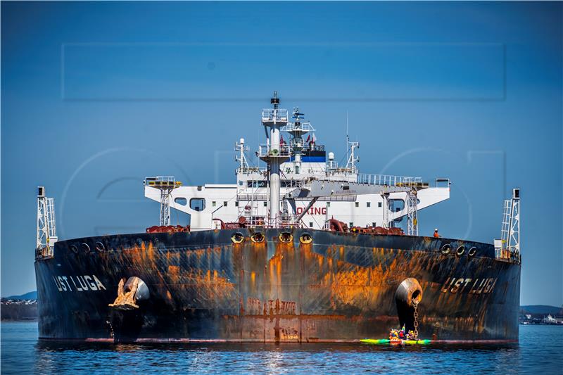 NORWAY GREENPEACE RUSSIA OIL TANKER