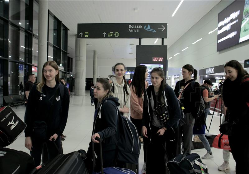 Ukrainian women's national volleyball team arrive in Croatia 