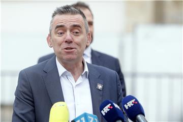 Konferencija za medije Ivana Penave