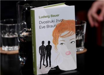 Predstavljen roman "Dvostruki život Eve Braun" Ludwiga Bauera