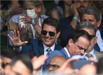 Tom Cruise ekshibicijom predstavio nastavak filma 'Top Gun' 